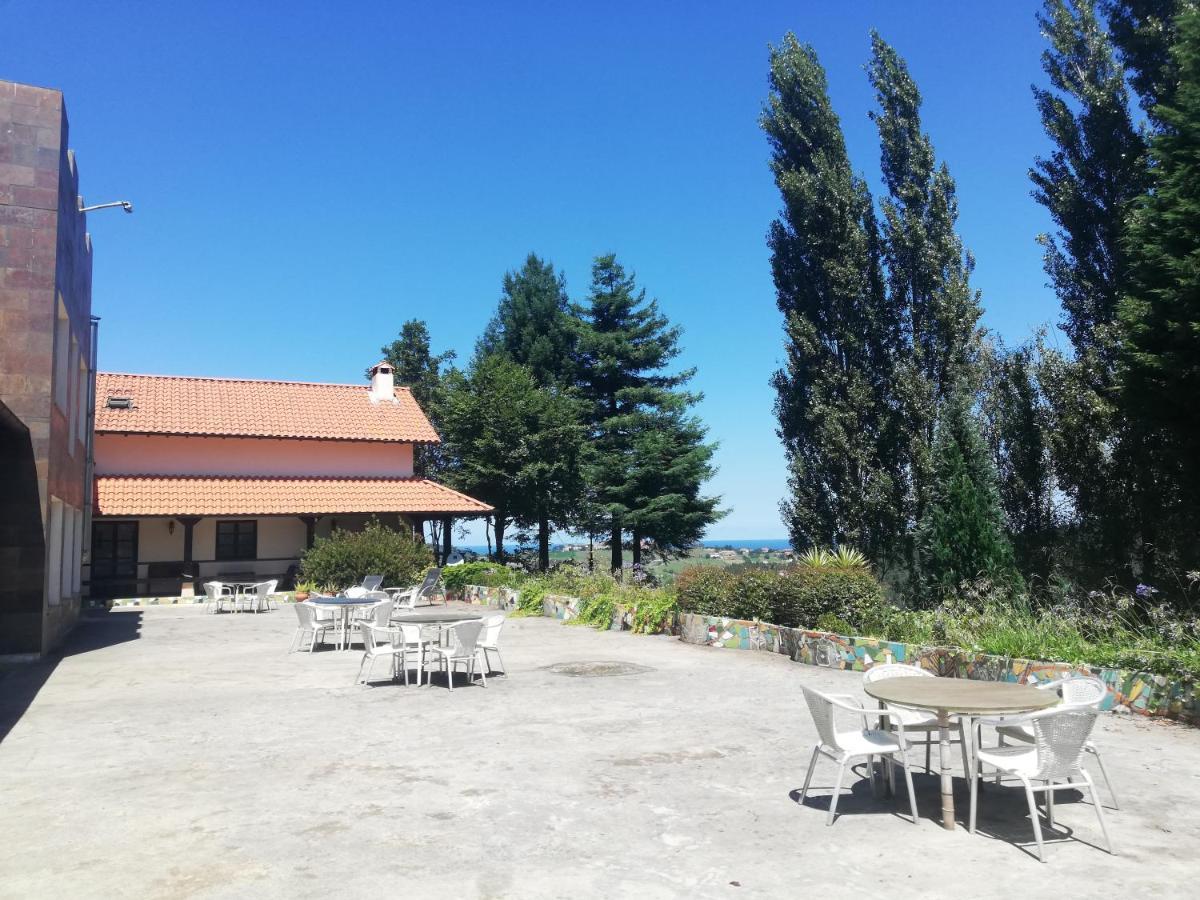 Posada Torre Del Milano Comillas Eksteriør billede